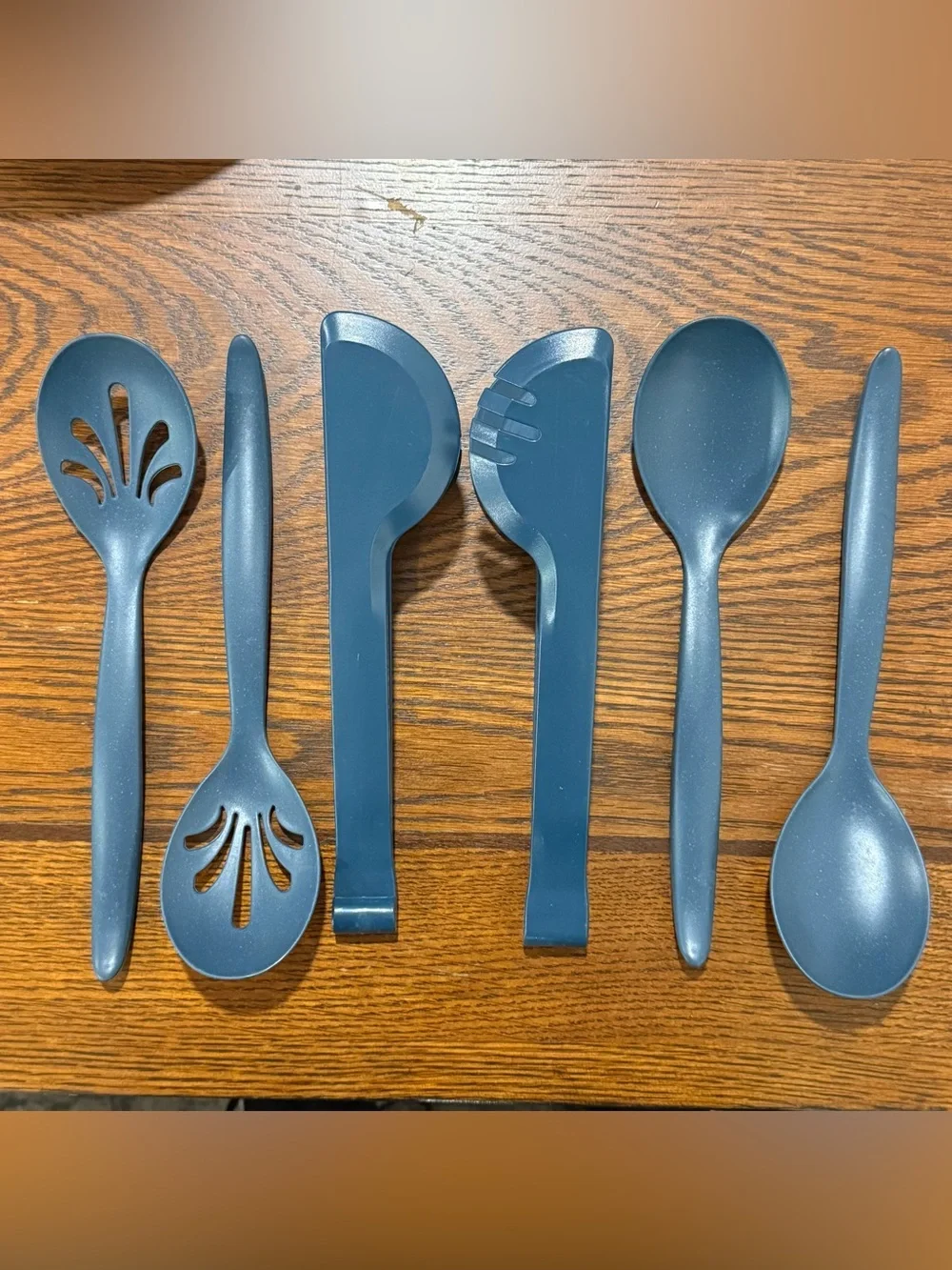Blue Kitchen Utensil Set - 6 Pieces Kitchen Set Spoons & Tongs (Used Once)
